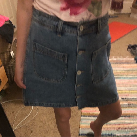Denim button up skirt - Picture 3 of 4